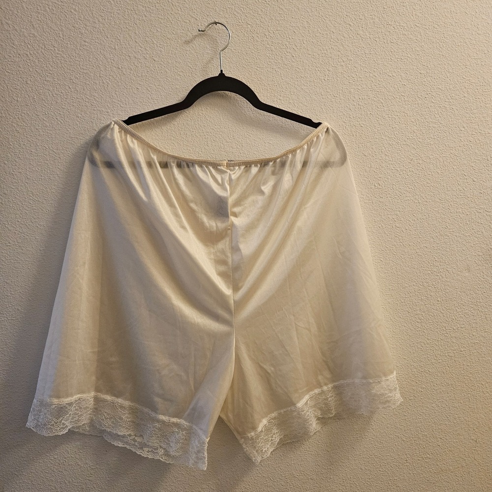 Vintage MMI Ivory Yellow Nylon Lace Trim Bloomers Petti-pants Made in USA 2X
